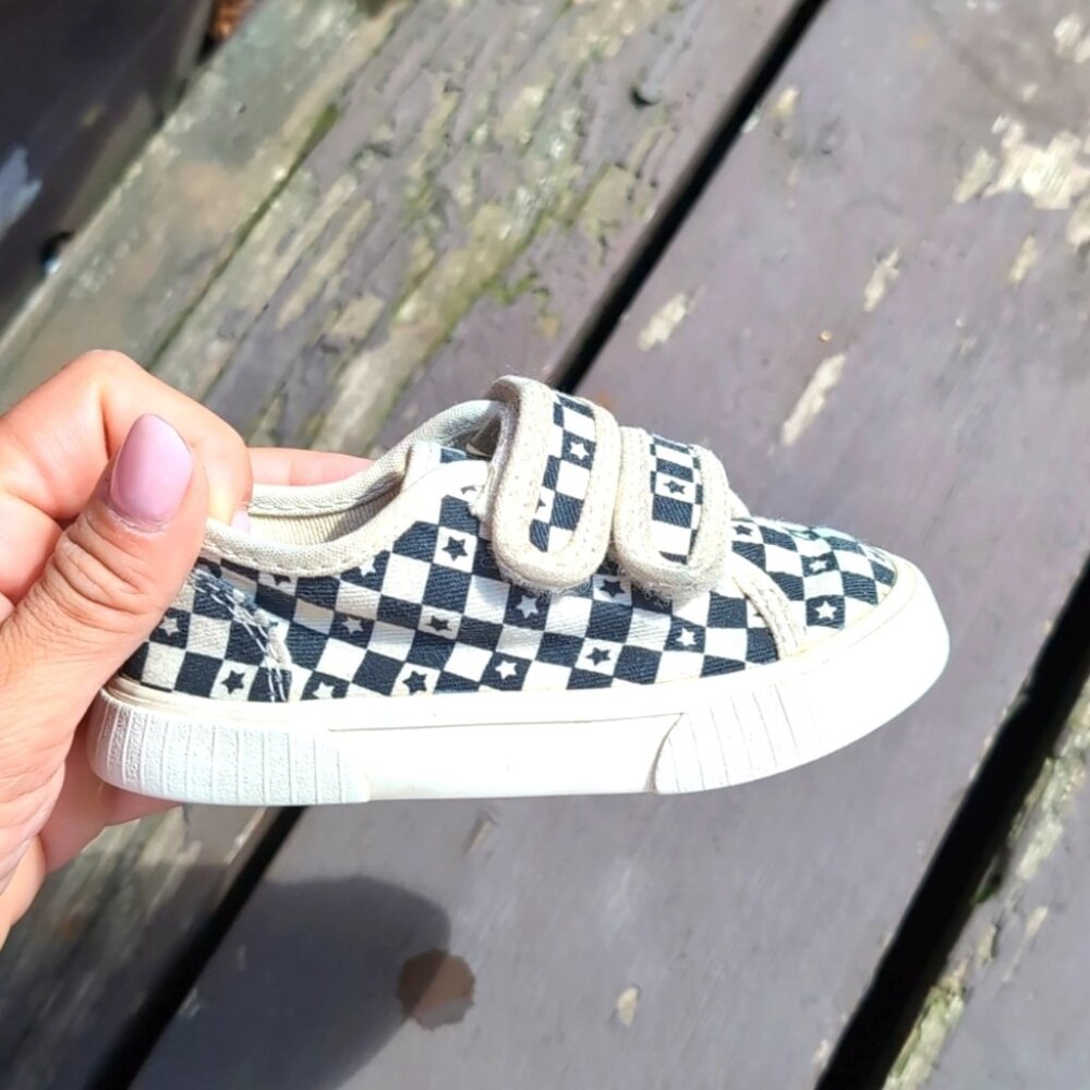 Zara girls Checkered velcro Shoes  5.5(12-18 months)